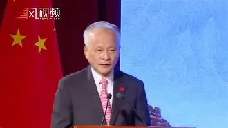 伊万离任第1天2记者吐槽：介绍团队需用小卡片