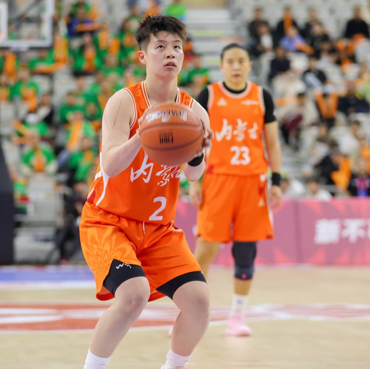 李缘出战17分钟，投篮6中2、三分3中0得到4分2篮板6助攻